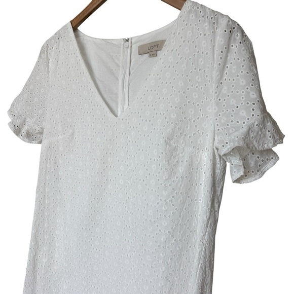 LOFT Women's White Eyelet Shift Dress 6 Flutter Cuff Knee Length Ruffle Sleeve - Picture 4 of 10